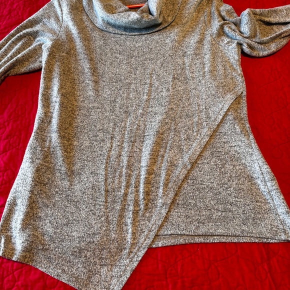Loveappella Heather Grey cowl neck, asymmetrical sweater in large - Picture 8 of 10